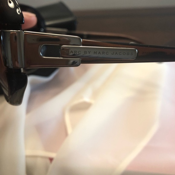 Marc Jacobs Women’s Sunglasses - Picture 2 of 5